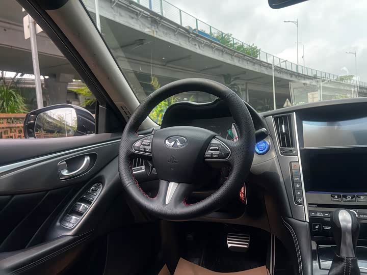 Infiniti Q50L 2015 2.0 T — фото 28