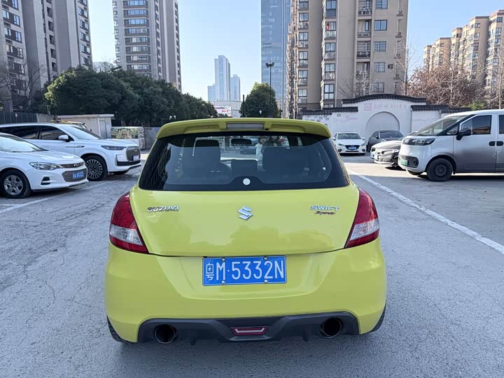 Suzuki Swift — фото 4