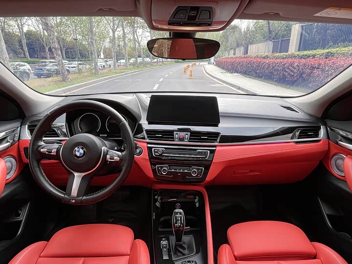 BMW X 2 2023 s Drive 25i M — фото 9