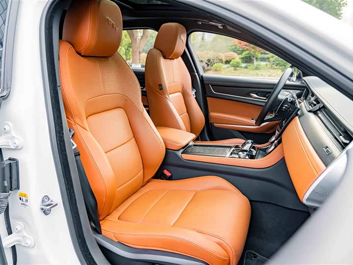 Jaguar XFL 2024 2.0 T P 300 4 WD — фото 20