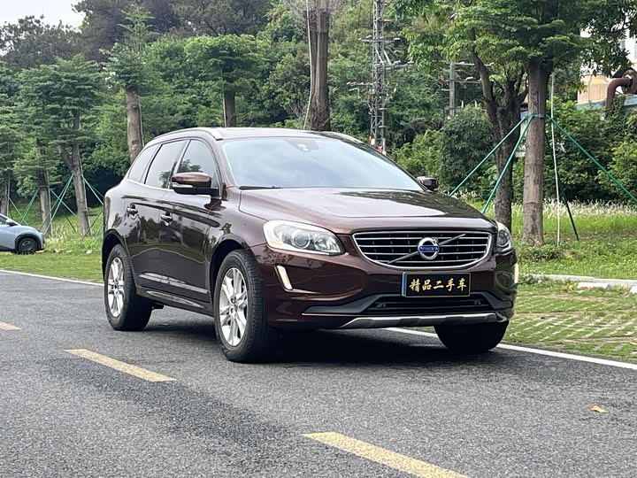 Volvo XC60 2016 T 5 — фото 4