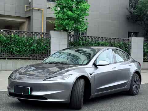 Tesla Model 2025 — фото 14