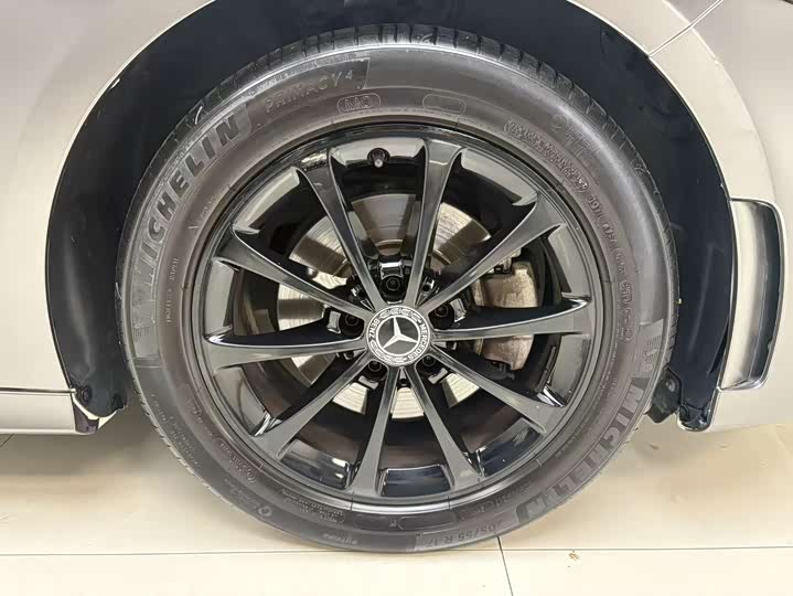 Mercedes-Benz A-Class 2019 A 200 L — фото 7
