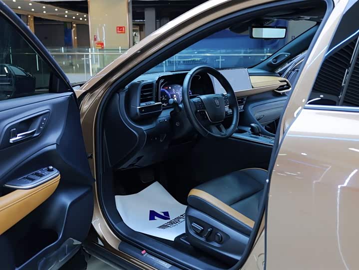 Toyota Sport 2023 2.4 T Sport Cross HEV 4 WD — фото 16