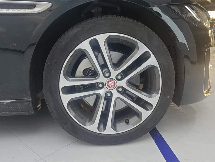 Jaguar XEL 2023 2.0 T 250 PS R-DYNAMIC S — фото 6