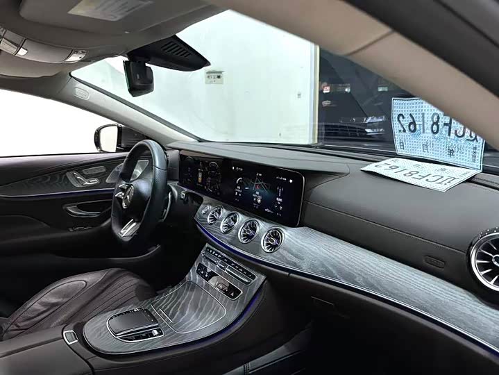 Mercedes-Benz CLS 2021 CLS 300 Luxury — фото 4