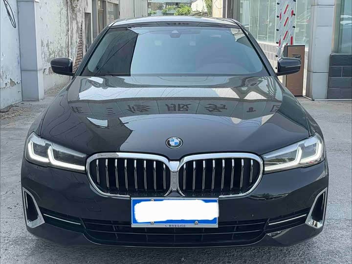 BMW 5-Series 2023 530 Li Leading — фото 2