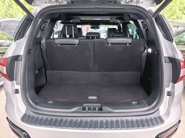 Ford Everest — фото 19