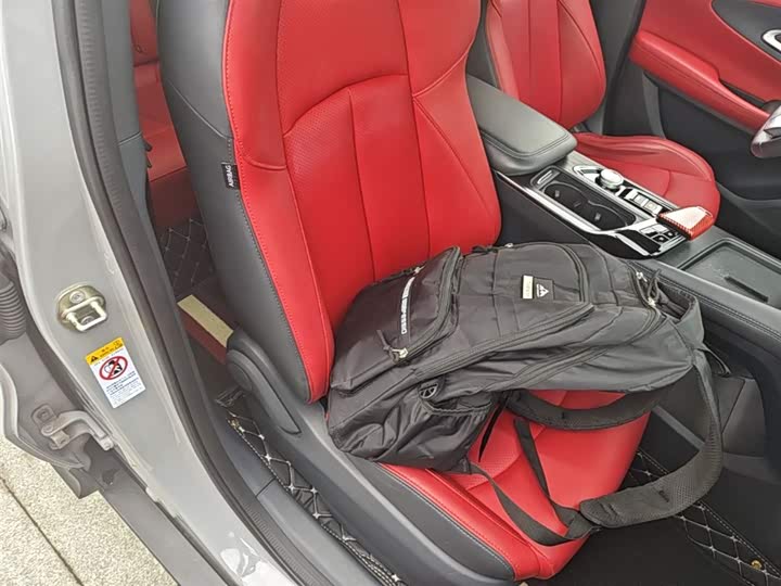 Changan UNI-T 2020 1.5 T Premium — фото 25