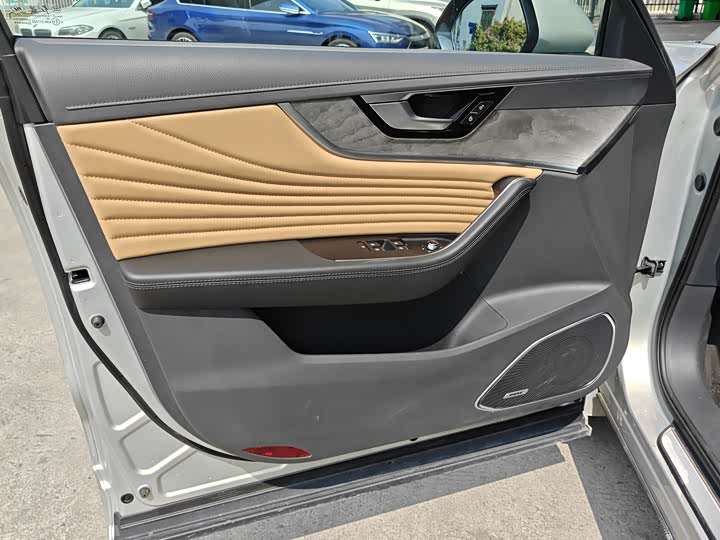 Hongqi HS5 2023 2.0 T 4 WD Pro — фото 7