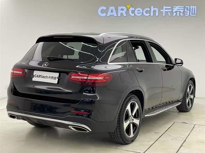 Mercedes-Benz GLC 2018 GLC 260 4 MATIC Luxury — фото 4
