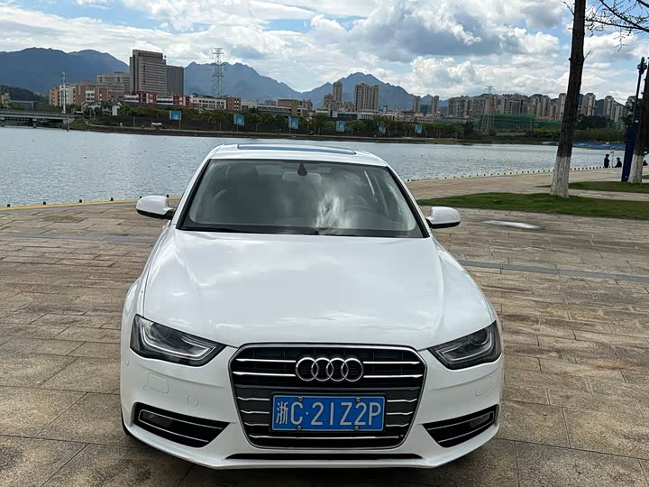 Audi A4L 2015 35 TFSI ATComfort — фото 2
