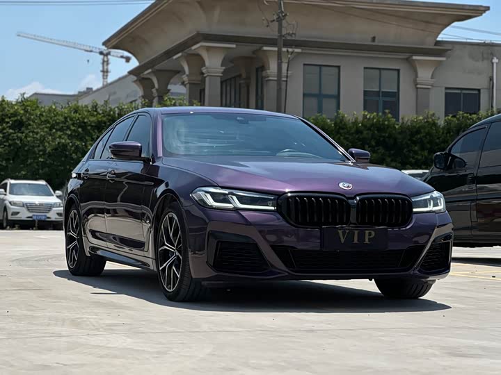 BMW 5 Series рестайлинг 540i M спортпакет — фото 3