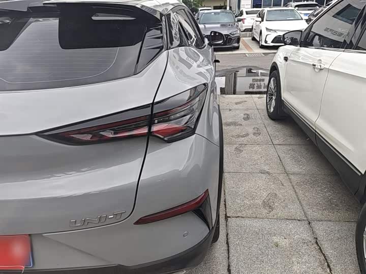 Changan UNI-T 2020 1.5 T Premium — фото 8