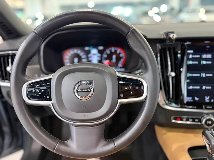 Volvo V90 2019 Cross Country T 5 AWD VI — фото 15