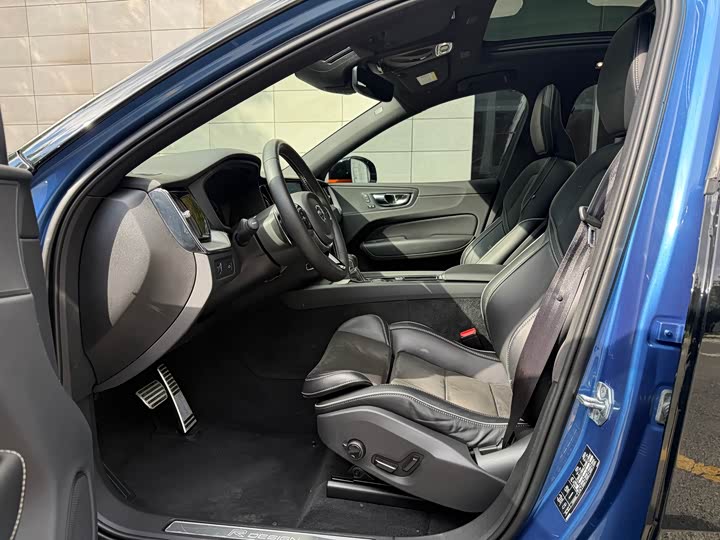 Volvo XC60 2019 T 5 4 WD VI — фото 8