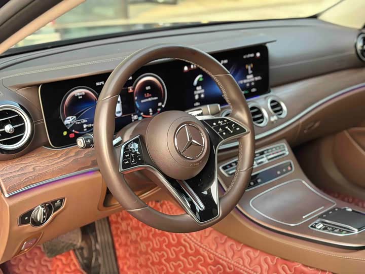 Mercedes-Benz E-Class 2022 E 300 L Luxury — фото 21