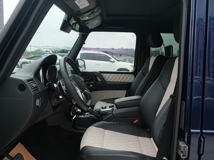 Mercedes-Benz G-Class 2016 AMG G 63 — фото 10