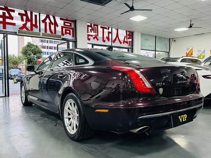 Jaguar XJ 2016 XJL 2.0 T 2 WD — фото 4