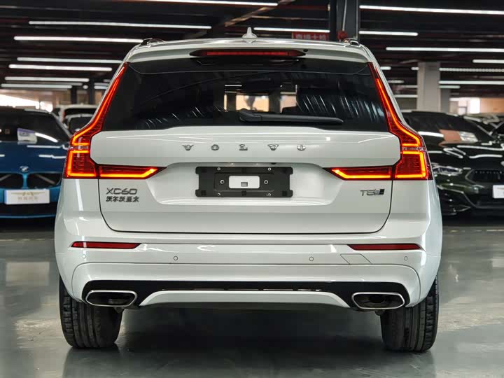 Volvo XC60 2020 T 5 4 WD — фото 4
