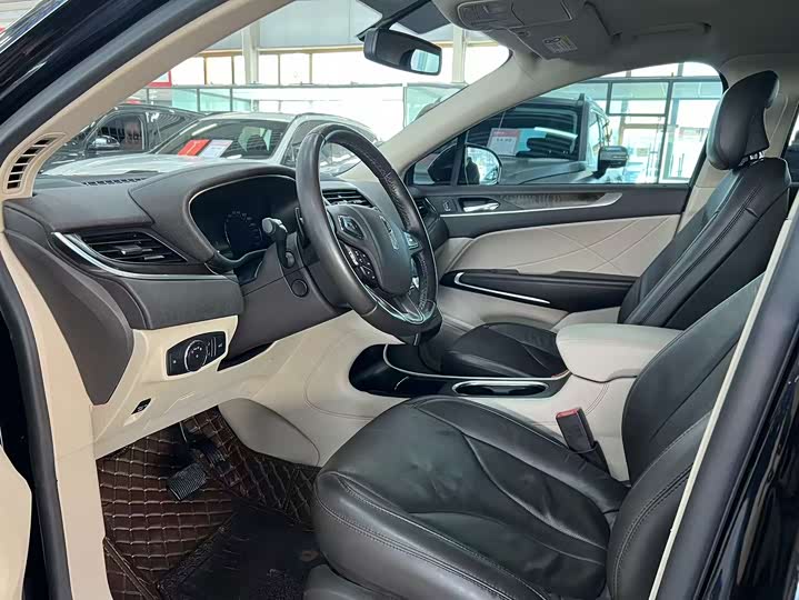 Lincoln MKC 2019 2.0 T 4 WD V — фото 5