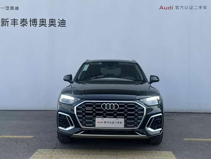 Audi Q5L 2022 40 T — фото 2