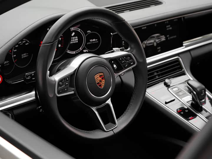 Porsche Panamera 2017 Panamera 3.0 T — фото 30