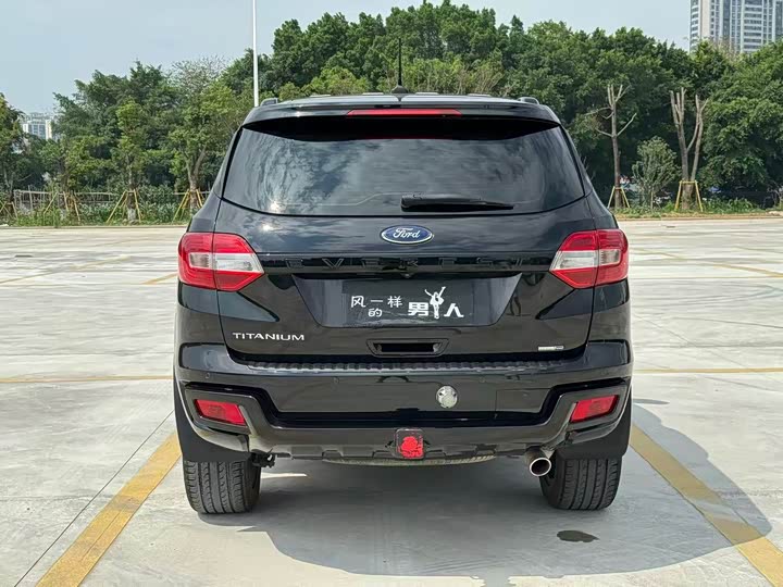 Ford Everest — фото 16