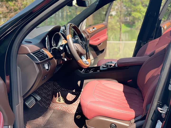 Mercedes-Benz GLS 2018 GLS 320 4 MATIC — фото 22