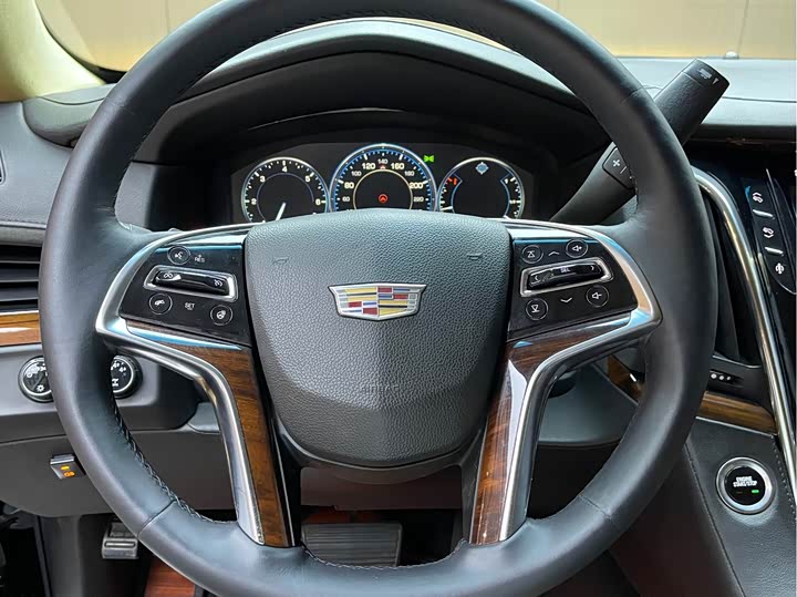 Cadillac ESCALADE 2017 6.2 L ESV — фото 16