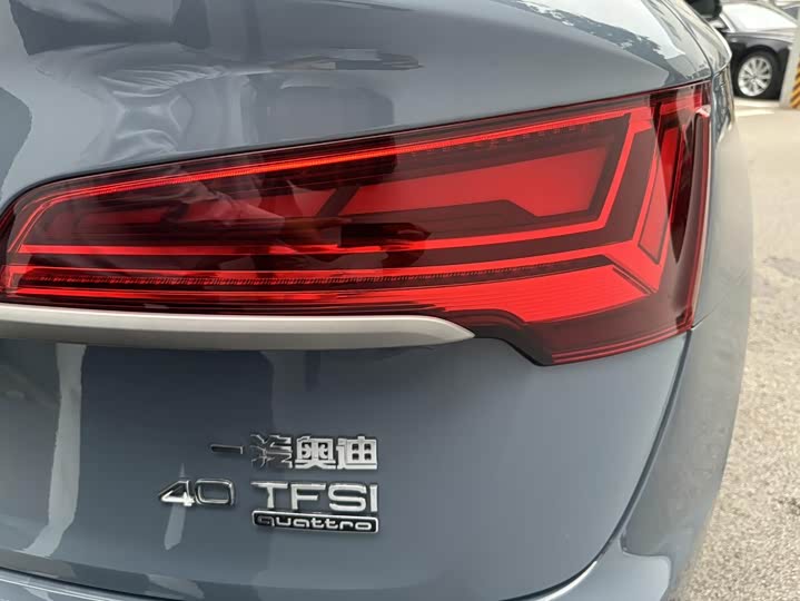 Audi Q5L Sportback 2022 40 TFSI RS — фото 24