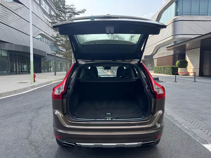 Volvo XC60 2015 T 5 AWD — фото 28