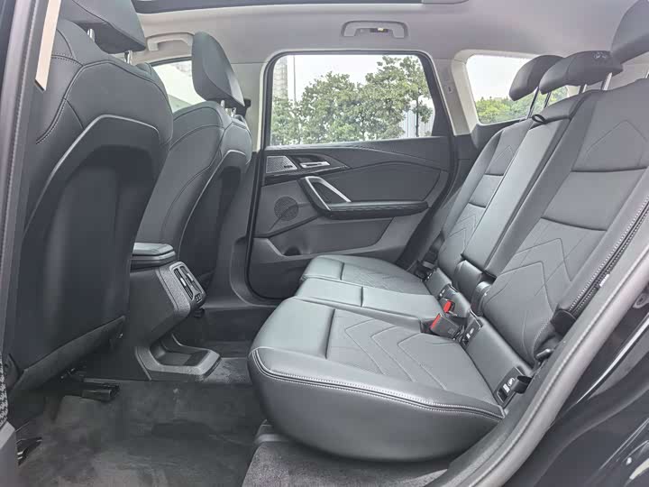 BMW X1 2025 s Drive 25 Li X — фото 11