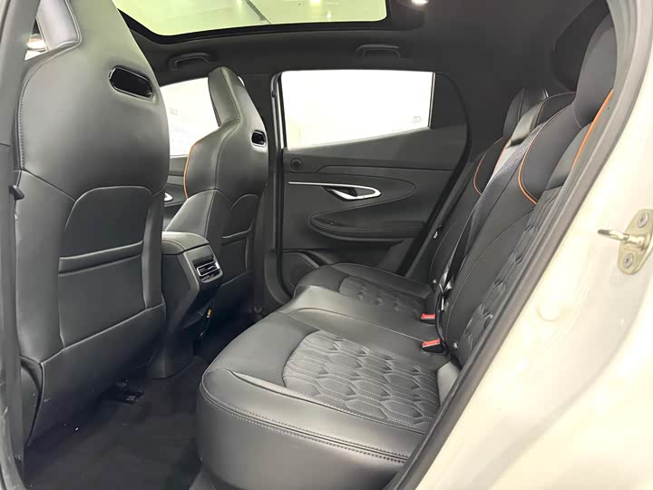 Changan UNI-T 2022 1.5 T Premium — фото 6