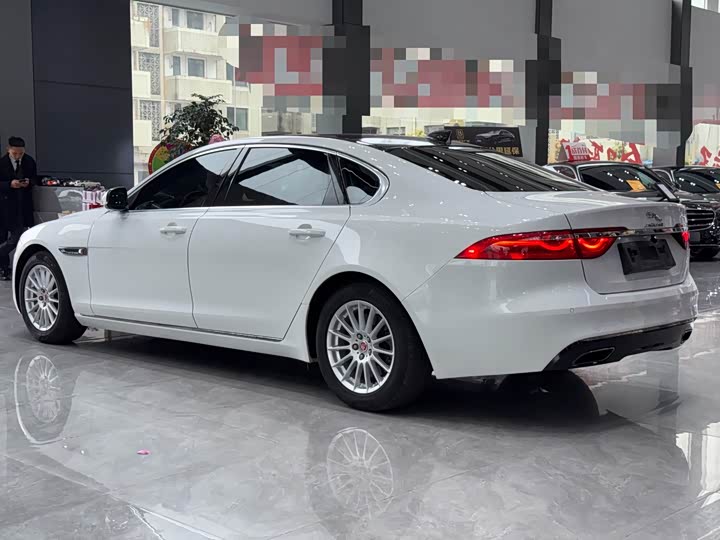Jaguar XFL 2017 XFL 2.0 T 200 PS — фото 8