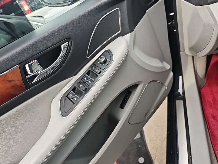 Hongqi H7 2015 2.0 T Premium — фото 12