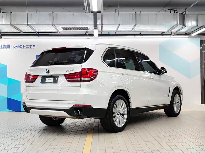 BMW X5 2015 x Drive 28i — фото 21