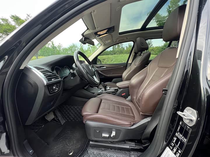 BMW X3 2019 x Drive 28i — фото 13