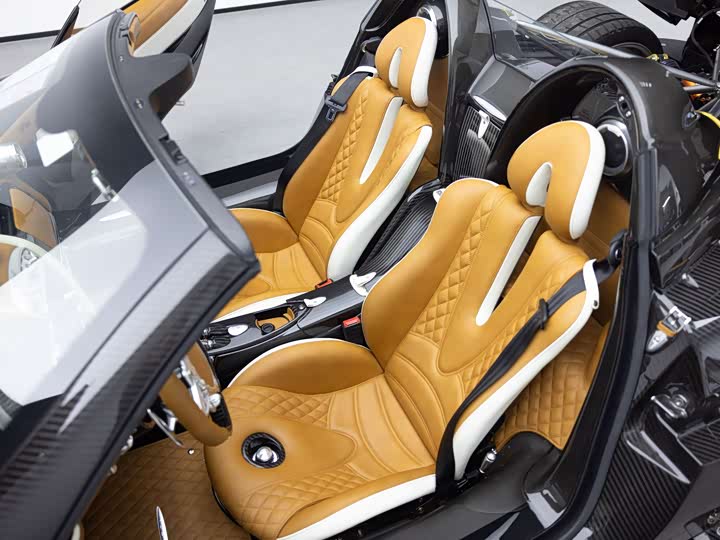 Pagani Huayra 2025 6.0 L AT — фото 38