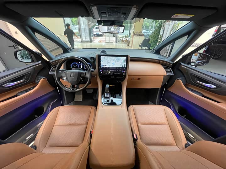 Toyota Vellfire — фото 21