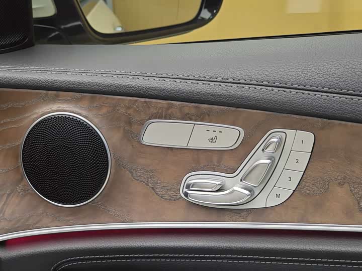 Mercedes-Benz E-Class 2016 E 300 L — фото 35