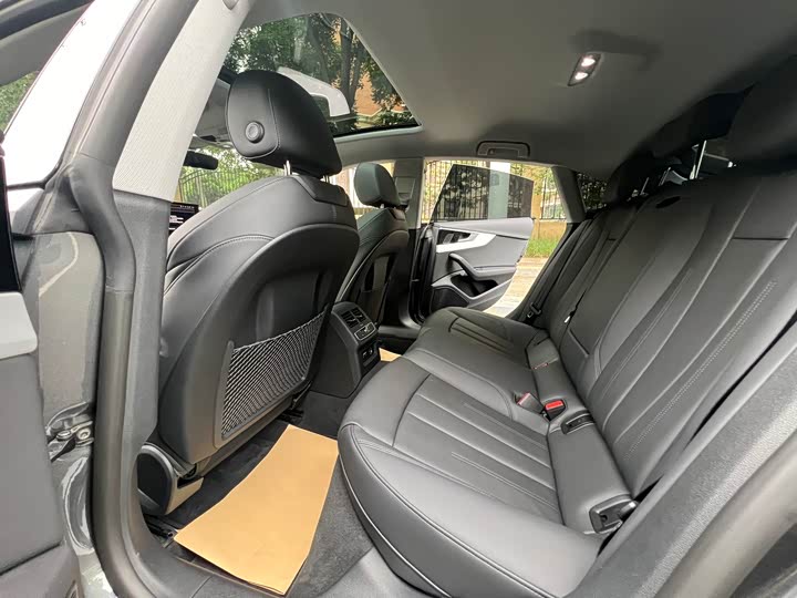 Audi A5 2024 Sportback 40 TFSI quattro — фото 9
