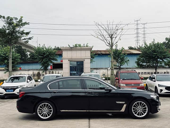 BMW 7-Series 2014 730 Li — фото 8