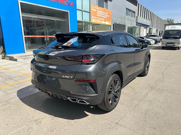Changan UNI-T 2021 1.5 T Flagship — фото 5
