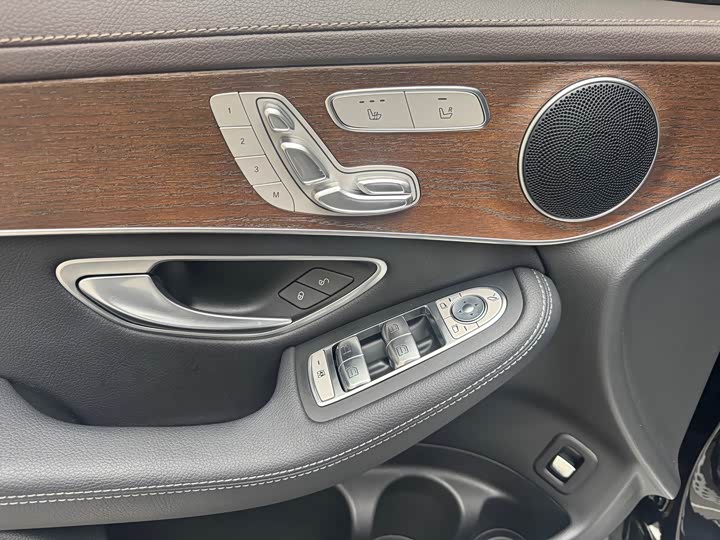 Mercedes-Benz GLC 2022 GLC 300 L 4 MATIC — фото 11