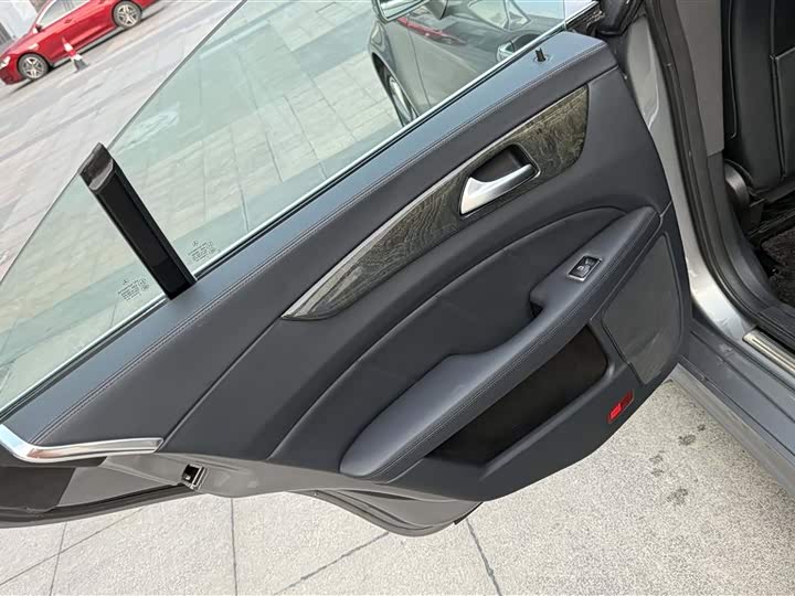 Mercedes-Benz CLS 2015 CLS 320 — фото 13