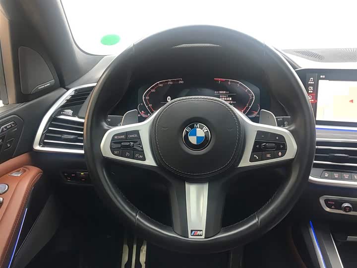 BMW X7 2021 x Drive 40i M — фото 14