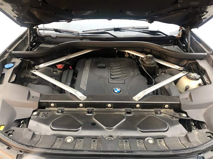 BMW X7 2021 x Drive 40i M — фото 17