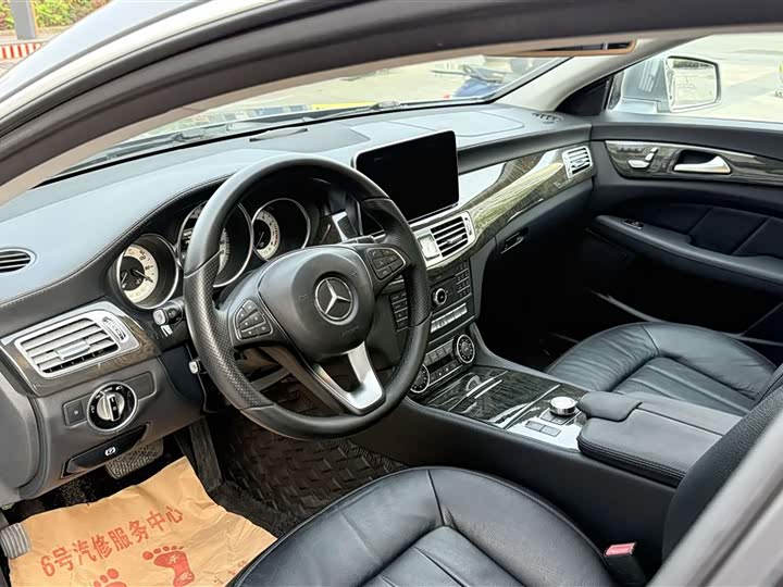 Mercedes-Benz CLS 2015 CLS 320 — фото 8