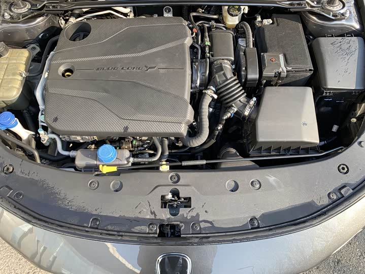 Changan UNI-V 2022 1.5 T — фото 18